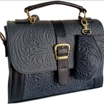 CROSSBODY